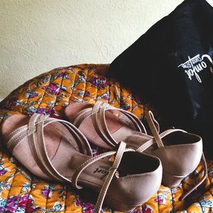 Comfort Dance Shoes Size 8N* Tan